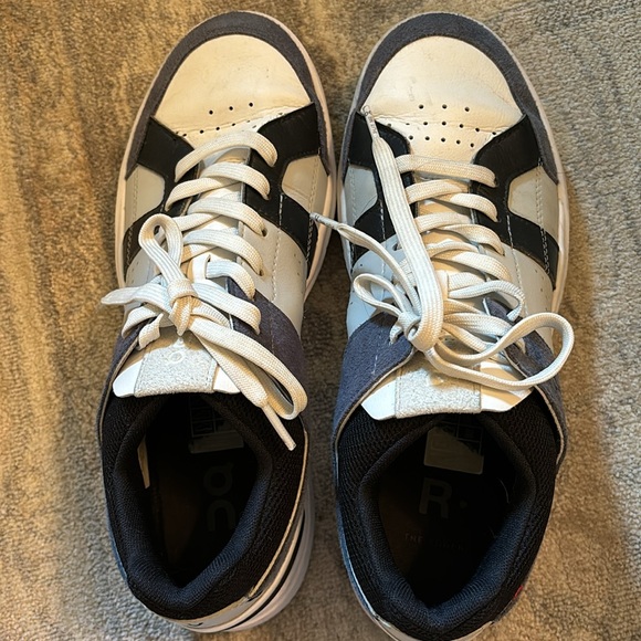 NWOT Men’s The Rodger Shoe - Picture 5 of 7